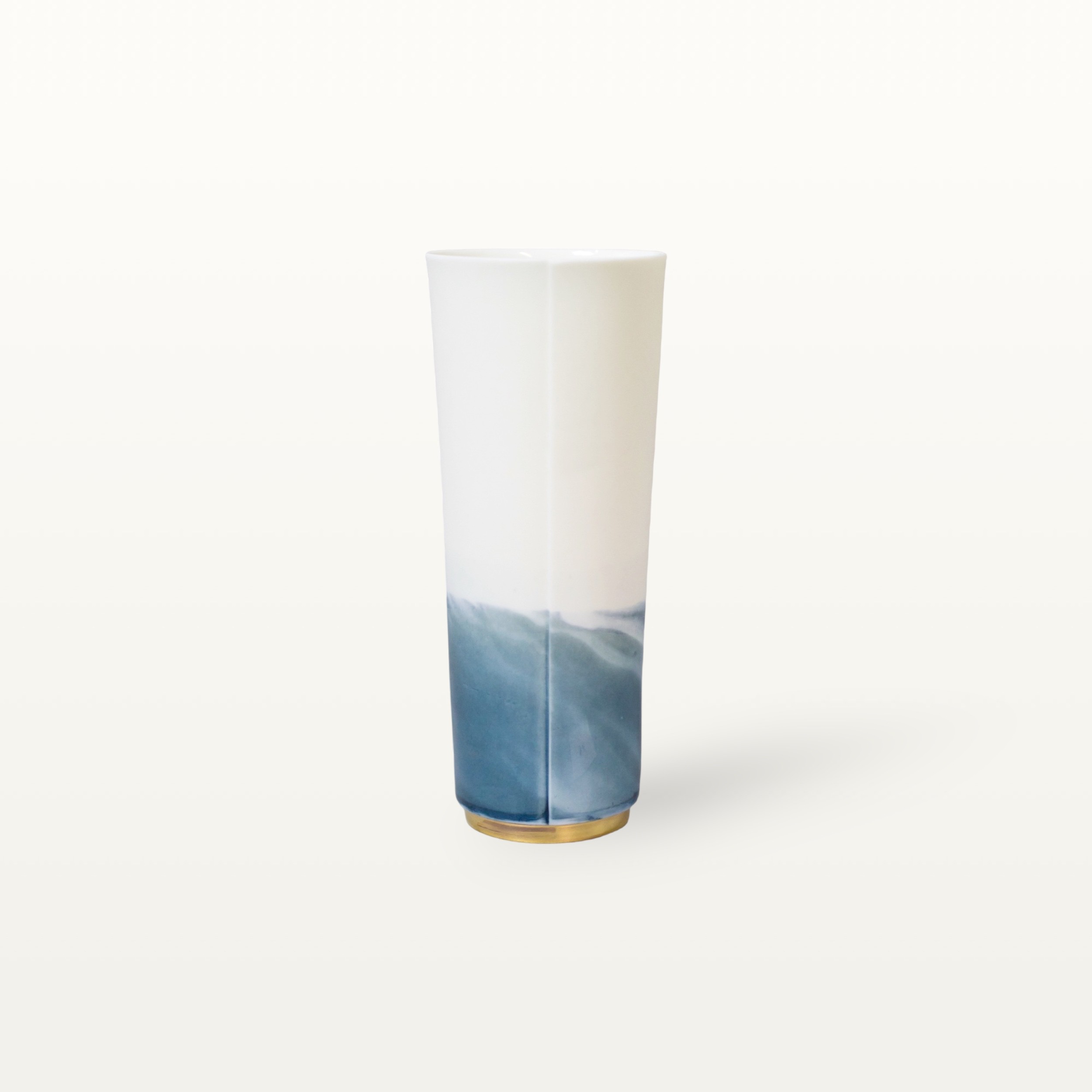 Alternative view of Blaue Porzellanvase mit Goldelementen