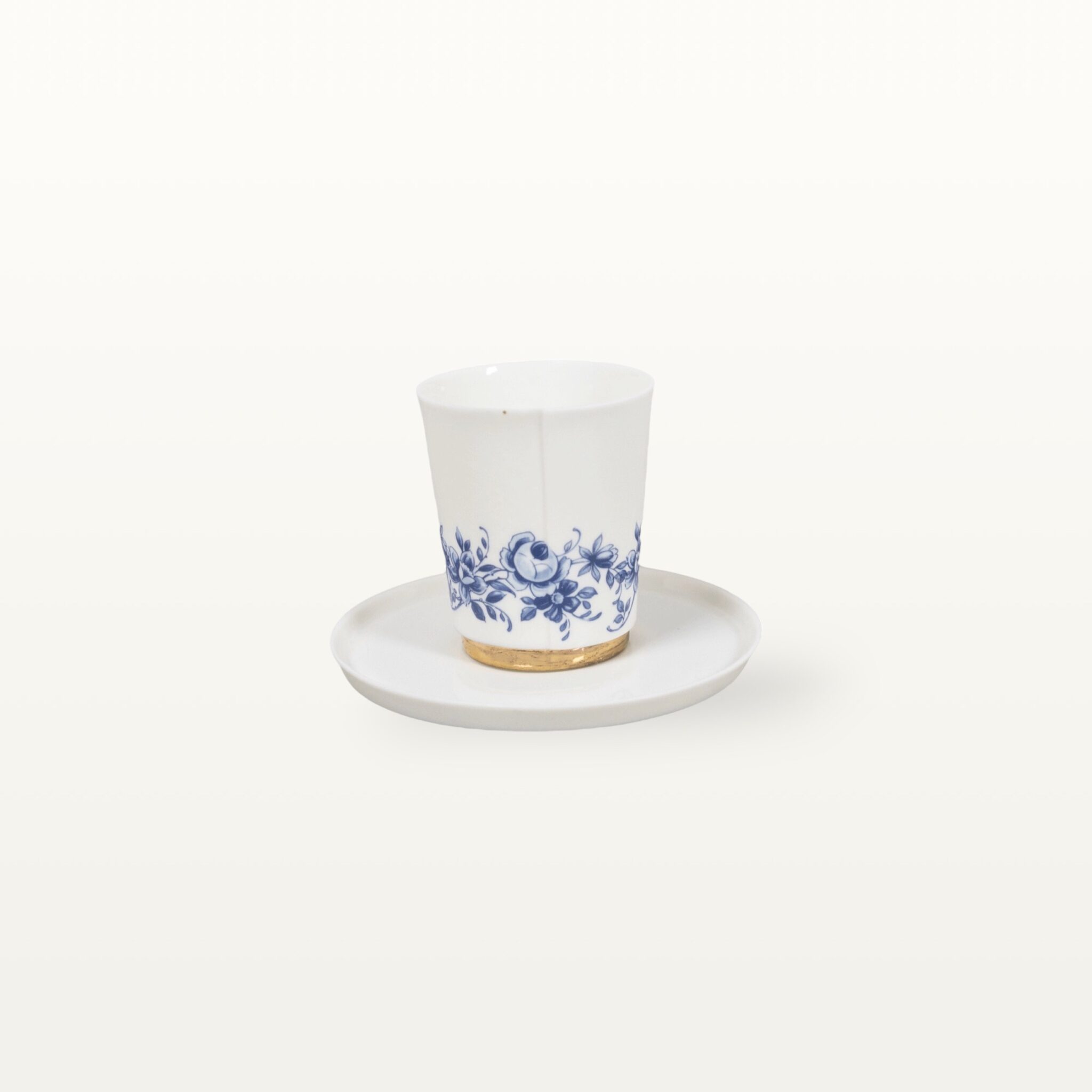 Kleine Tasse und Unterteller aus Porzellan - Blumen 4 Kleine Tasse und Unterteller aus Porzellan - Blumen – Bild 4