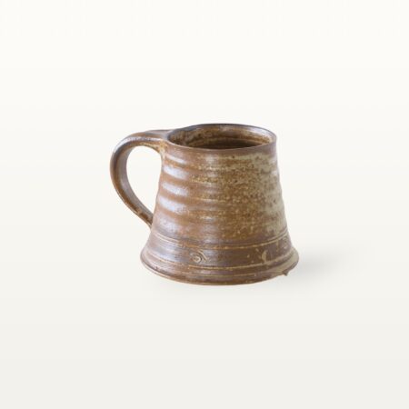 Alternative view of Erdige Keramiktasse mit breitem Fuß - braun