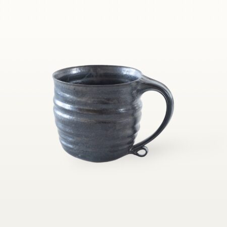 Große, natürliche Keramiktasse - schwarz