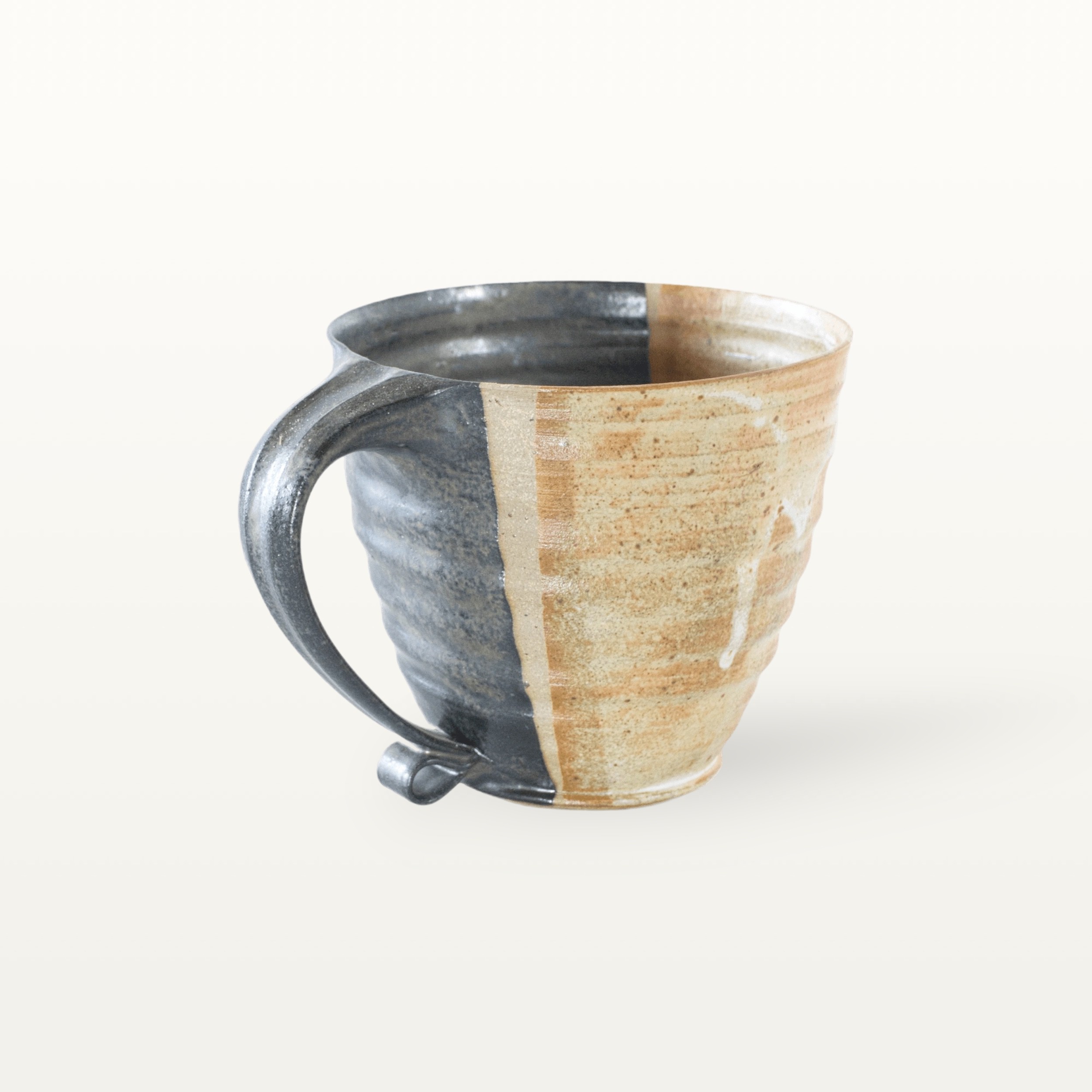 Große bauchige Tasse mit schmalem Fuß - weiß und schwarz 2 Große bauchige Tasse mit schmalem Fuß - weiß und schwarz – Bild 2
