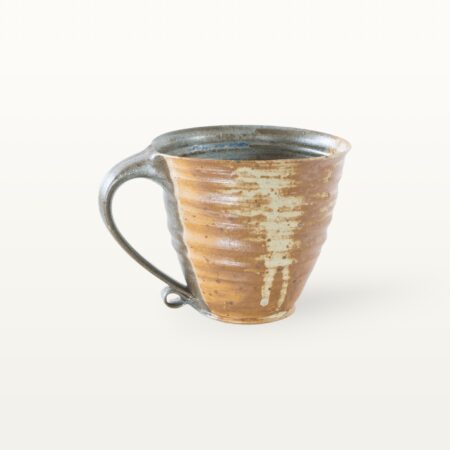 Alternative view of Große bauchige Tasse mit schmalem Fuß - blau und braun