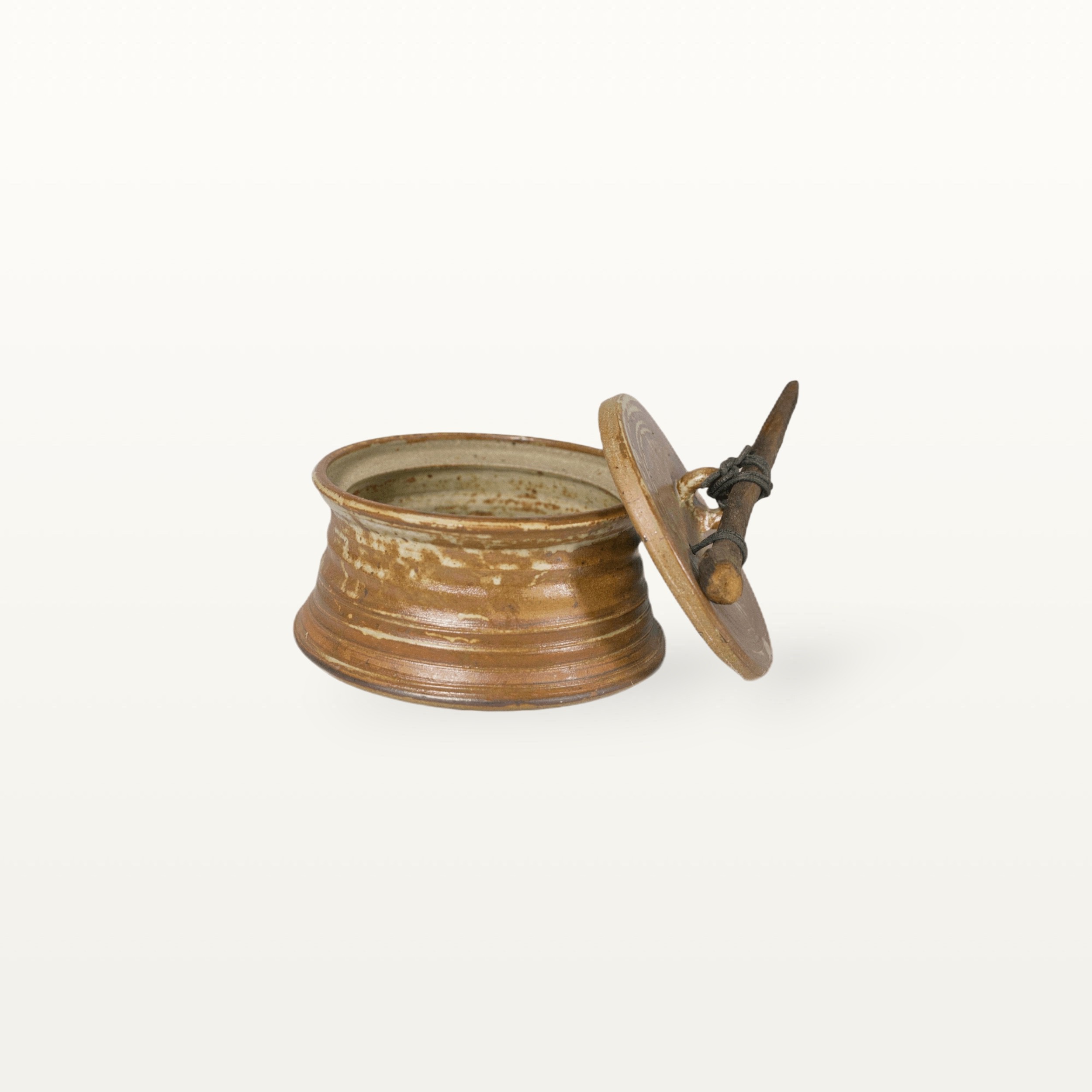 Alternative view of Natürliche Dose mit Holzgriff und Deckel - Dunkelbraun