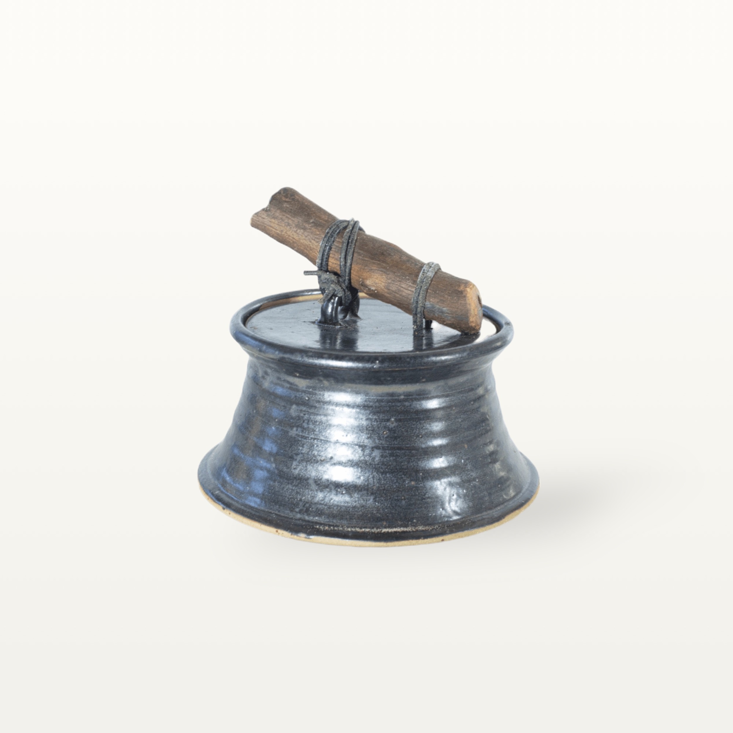 Alternative view of Natürliche Dose mit Holzgriff und Deckel - Schwarz