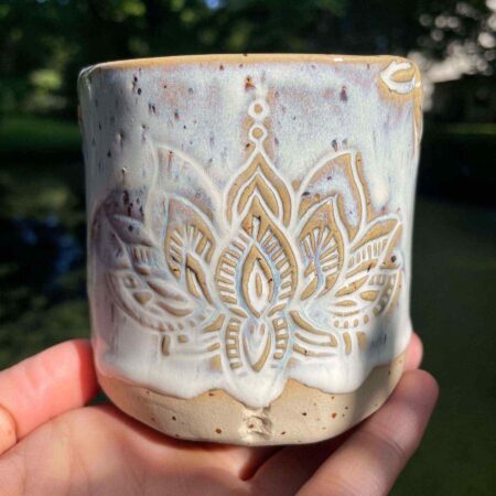 getöpferter Becher Lotus - Weiß 7 getöpferter Becher Lotus - Weiß – Bild 3