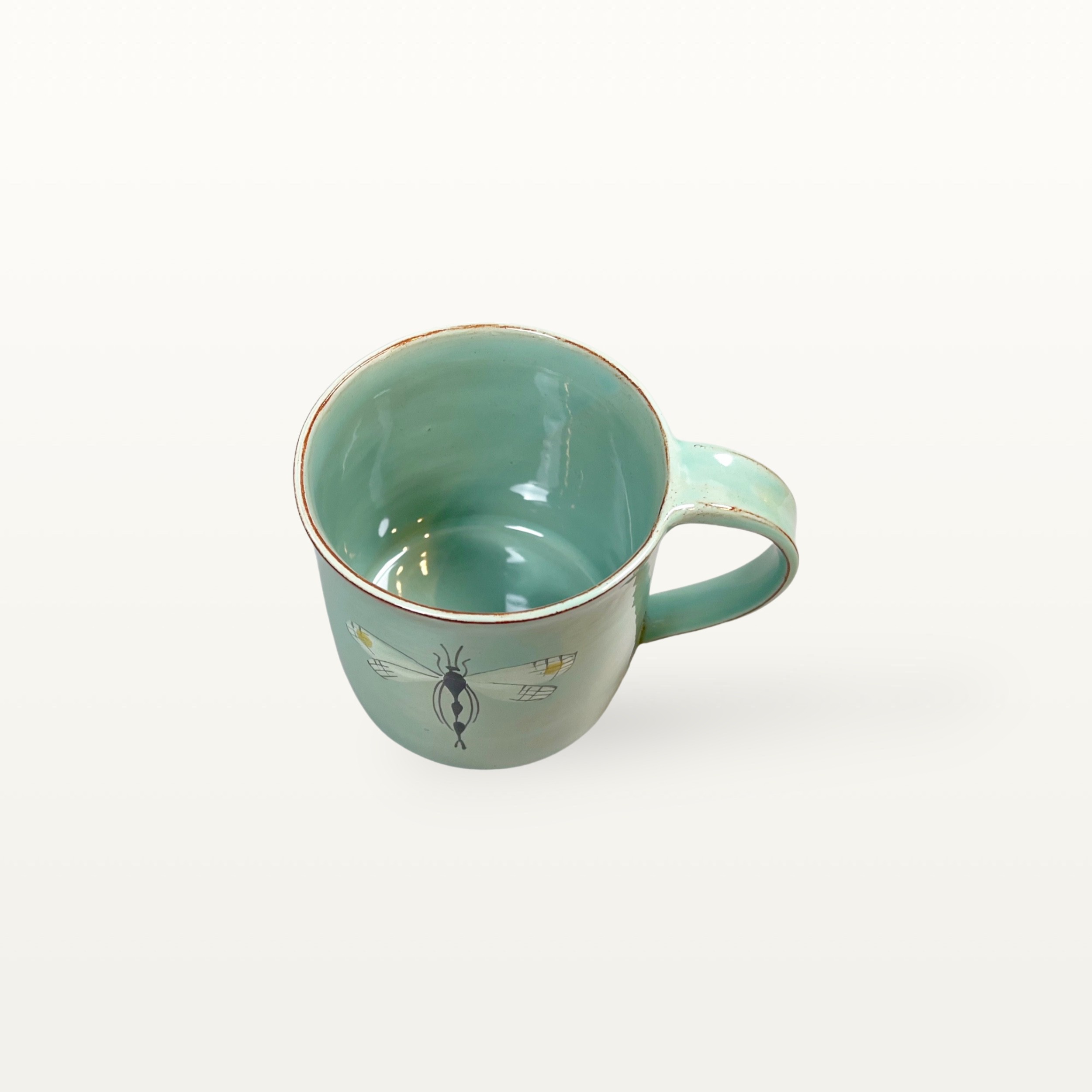 Salbeifarbener Kaffeepott mit Libellenmotiv 5 Salbeifarbener Kaffeepott mit Libellenmotiv – Bild 5