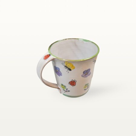 Mittelgroße Tasse mit Blumen und Insekten bemalt – Bild 2
