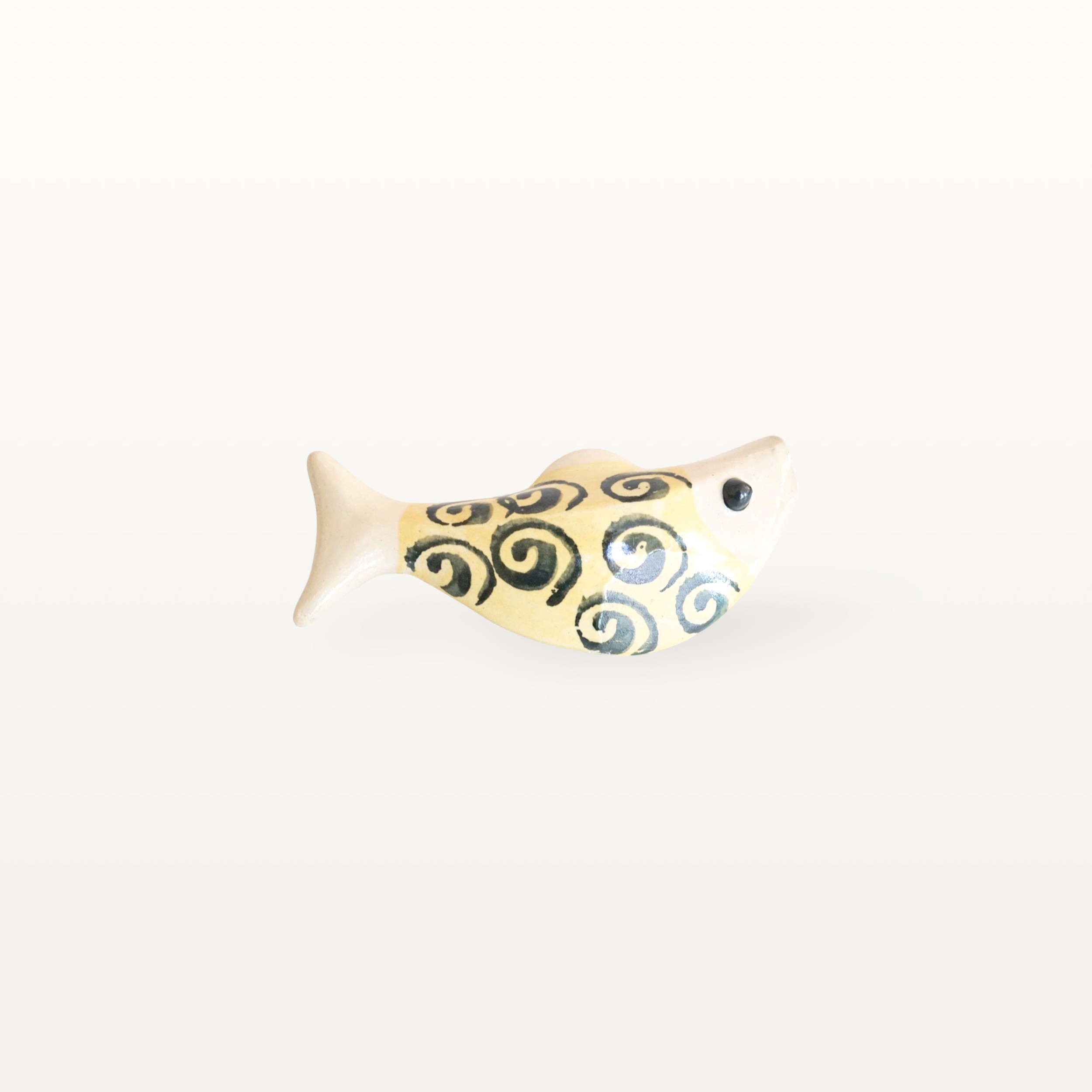 Schwimmender Keramik Fisch - Gelb mit Spirale 6 Schwimmender Keramik Fisch - Gelb mit Spirale – Bild 6