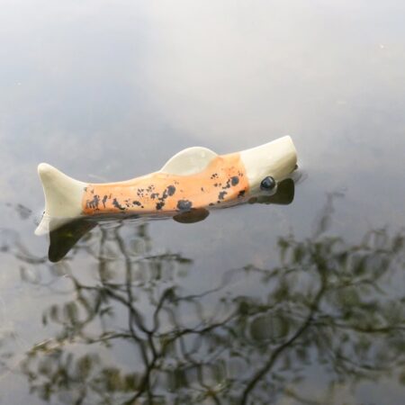 Alternative view of Schwimmender Keramik Fisch - Orange mit Punkten