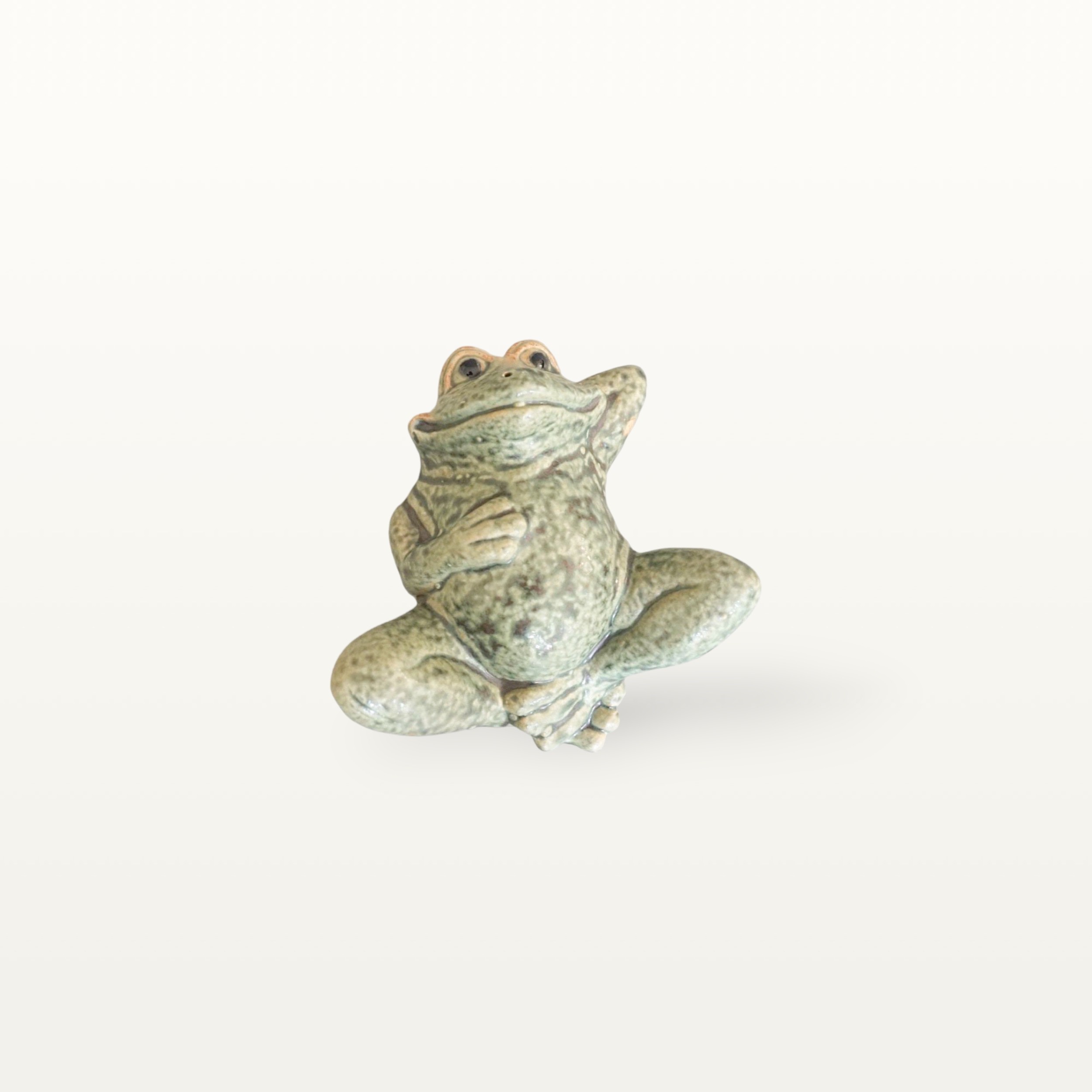 Entspannter Keramik Frosch für den Gartenteich 1 Entspannter Keramik Frosch für den Gartenteich