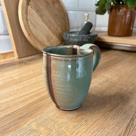 Alternative view of Die besondere Henkeltasse - Grün