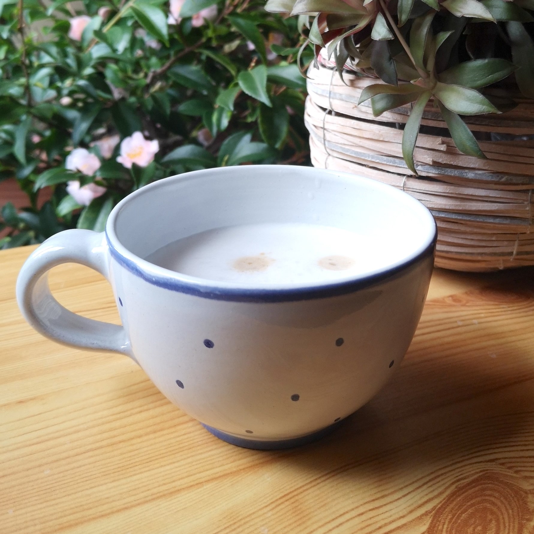 Alternative view of Tasse "Große Schöne" - Punkte